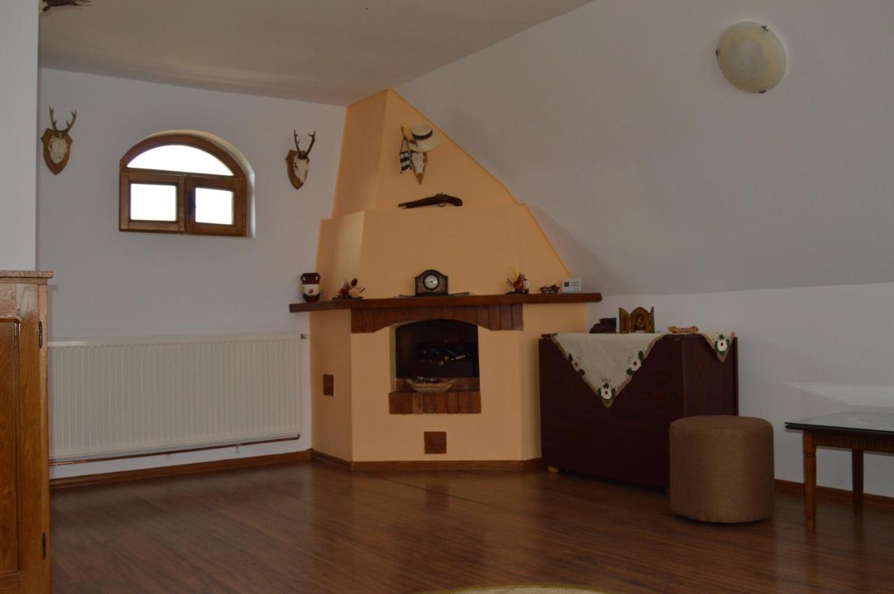Casa Vlasea Albesti Sighisoara Bed and Breakfast Exterior foto